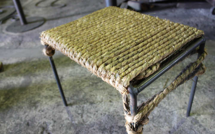 アイアンのいす